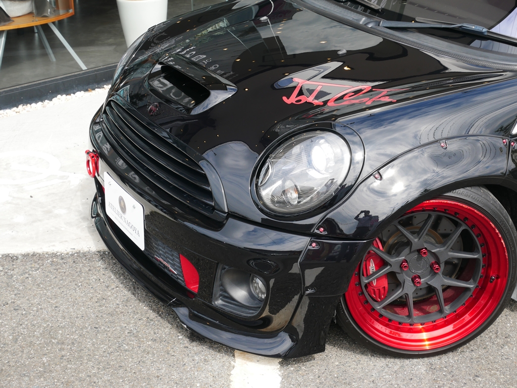 MINI ジョン・クーパー・ワークス ３ドア 車両写真
